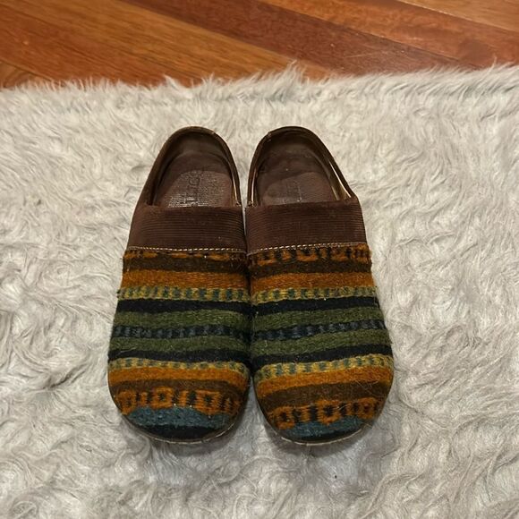 Born Shoes - Born kimmy leather wool green, orange and yellow pattern slip‎ on clogs size 7